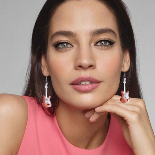 acrylic-classical-electric-guitar-earrings-style-european-and-american-retro-renaissance-personalized-hip-hop-earrings